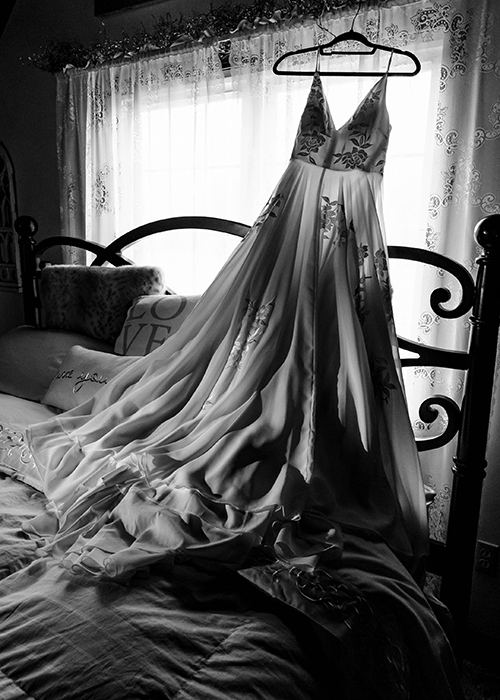 DebAndy11184 Wedding dress black and white
